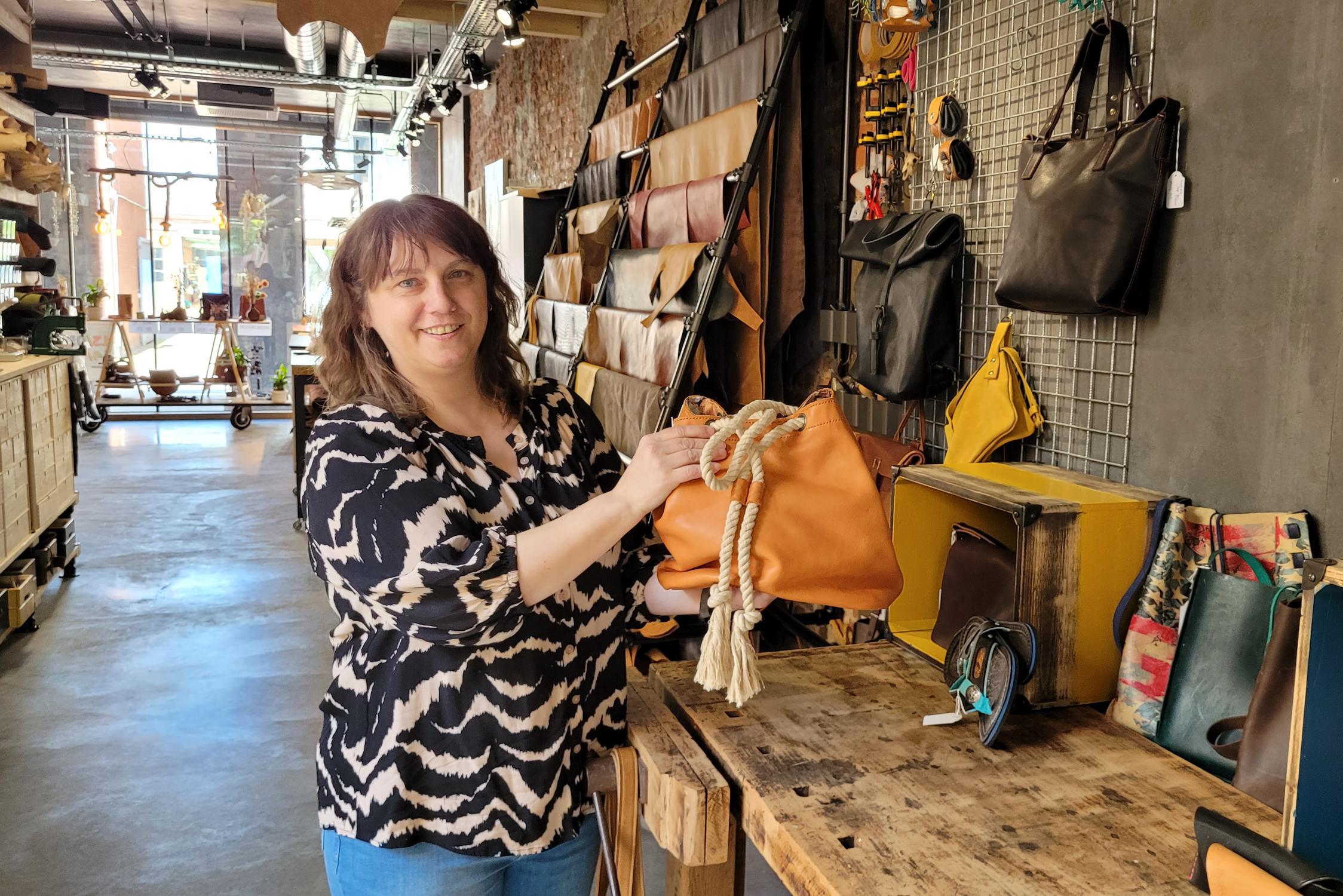 eigen merchandise shop
