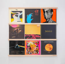 vinyl platen aan de muur